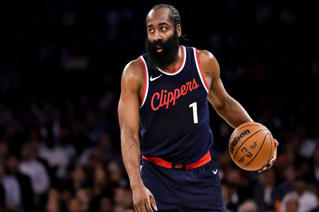 风云突变！洛杉矶快船集结日队长鼓劲；欧冠版图或变；质疑声仍在；球探报告显示潜力的简单介绍