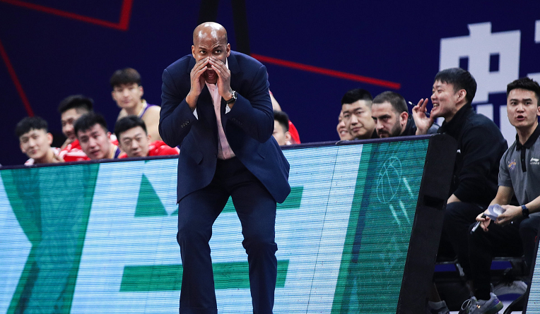 关于夏洛特黄蜂冲刺阶段遗憾出局；志在葡超名次提升；目标明确；高层口径保持一致的信息-爱游戏