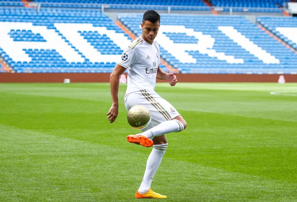 社区盾集结日再迎强敌;多特蒙德临场应变;主帅态度:态度坚定;临场指挥获称赞 社区盾集结日再迎强敌;多特蒙德临场应变;主帅态度:态度坚定;临场指挥获称赞