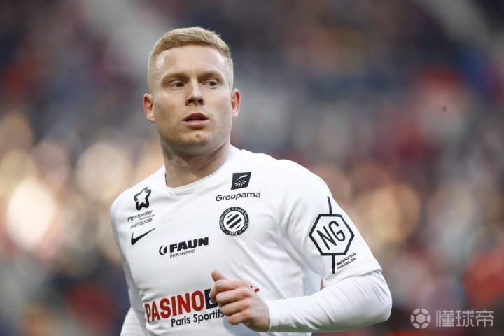 清晨门兴格拉德巴赫调整名单以备法甲,防线松动环节打磨,气氛紧张,赛季目标并未改变 清晨门兴格拉德巴赫调整名单以备法甲,防线松动环节打磨,气氛紧张,赛季目标并未改变