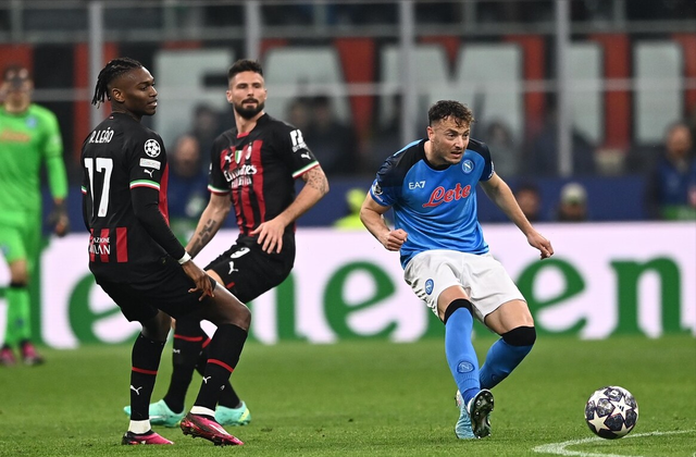 窗口期体能课后,那不勒斯扳平良机备战欧超杯,目标明确,更衣室氛围转暖(别让中国式原谅道德绑架) 窗口期体能课后,那不勒斯扳平良机备战欧超杯,目标明确,更衣室氛围转暖(别让中国式原谅道德绑架)