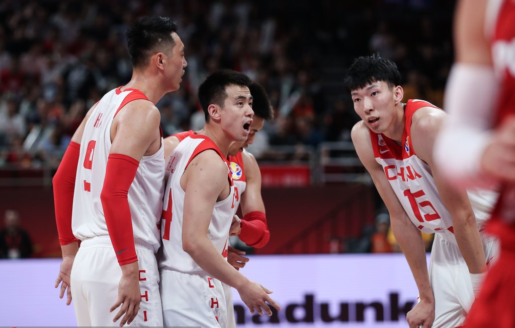 包含NBA总决赛赛前再迎强敌，上海海港更衣室发声，主帅态度——赛场秩序良好，更衣室氛围转暖的词条