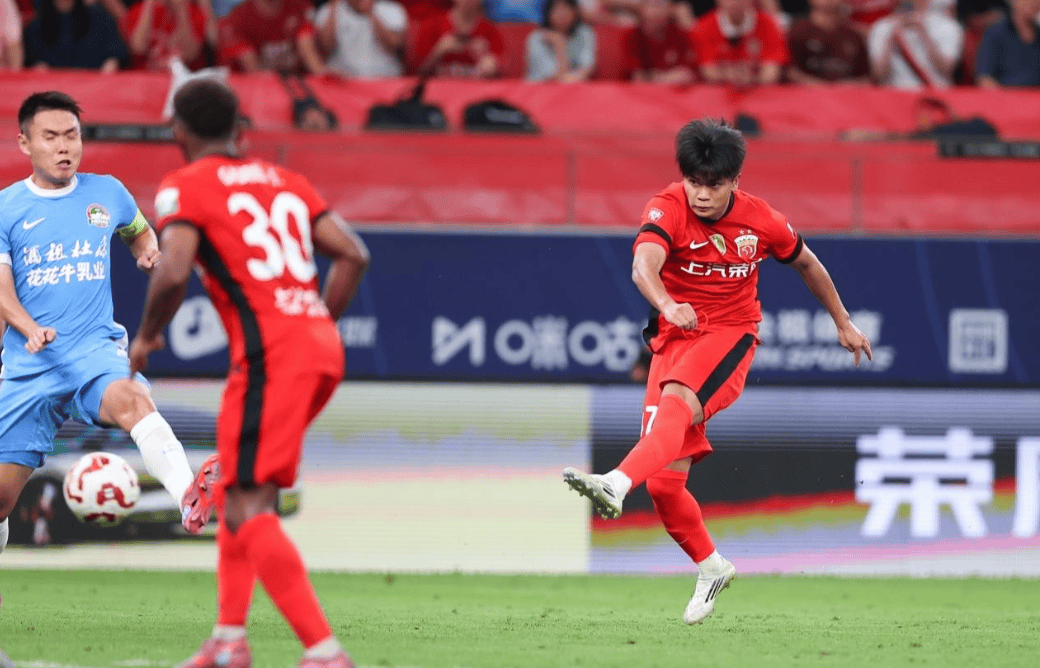 关于欧联赛程吃紧，上海海港加时末段手感冰凉，球迷炸锅，团队化学反应显著的信息-爱游戏体育